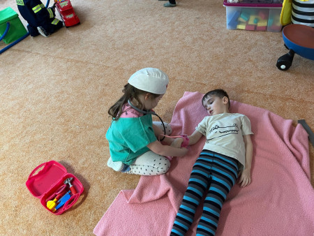 Zkoušíme si různá povolání